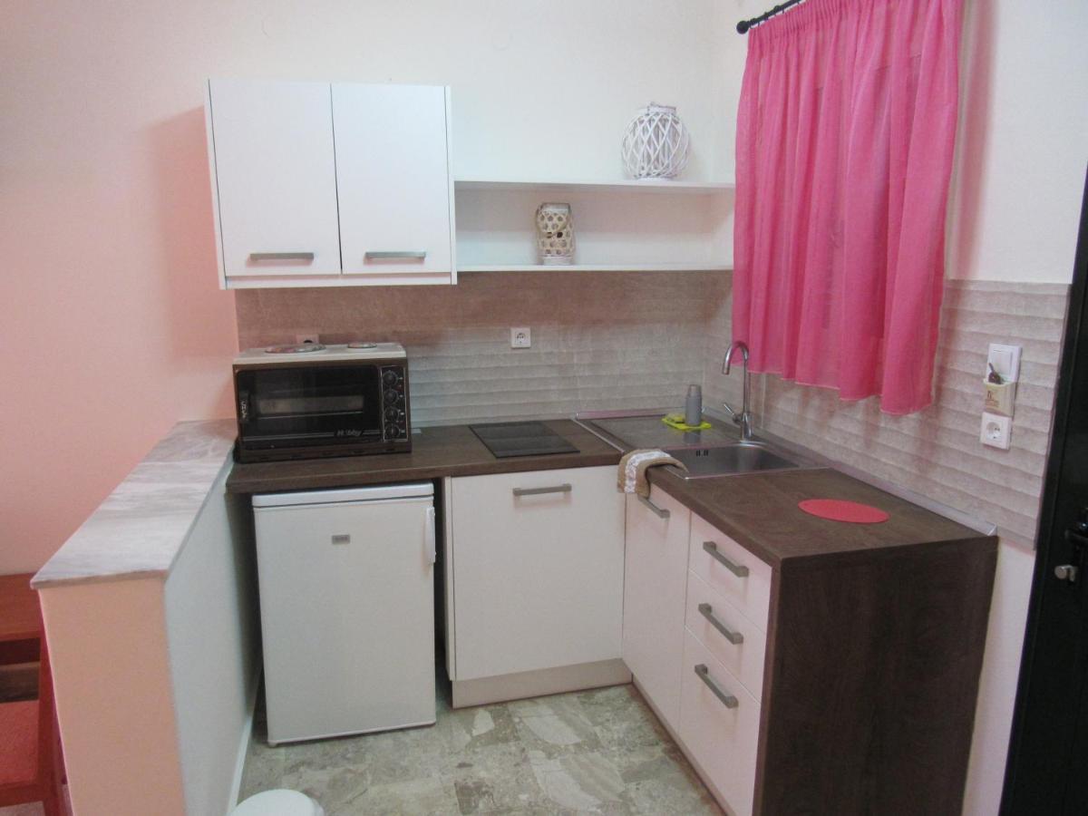 Biscoutsis Apartments & Studios カボス エクステリア 写真